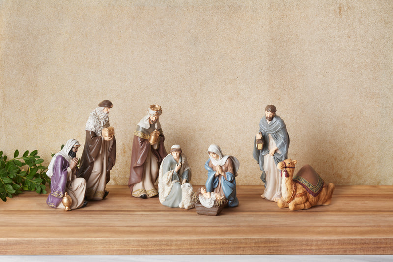 O Come Emmanuel Traditional Nativity Set